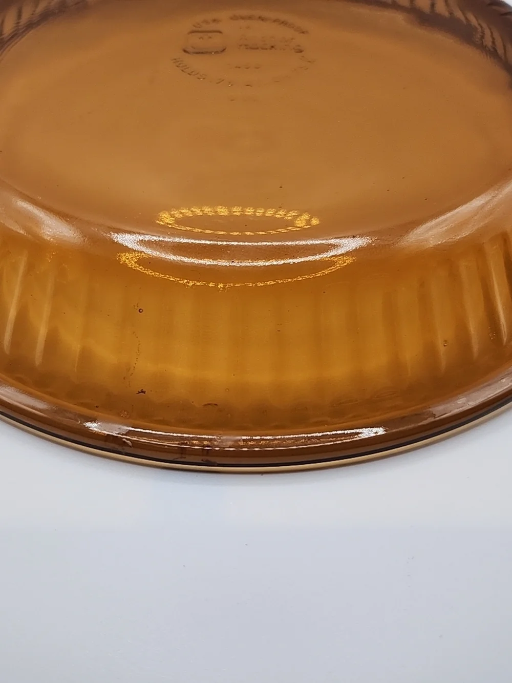 Anchor‎ Hocking Amber Glass pie dish 1460 9in